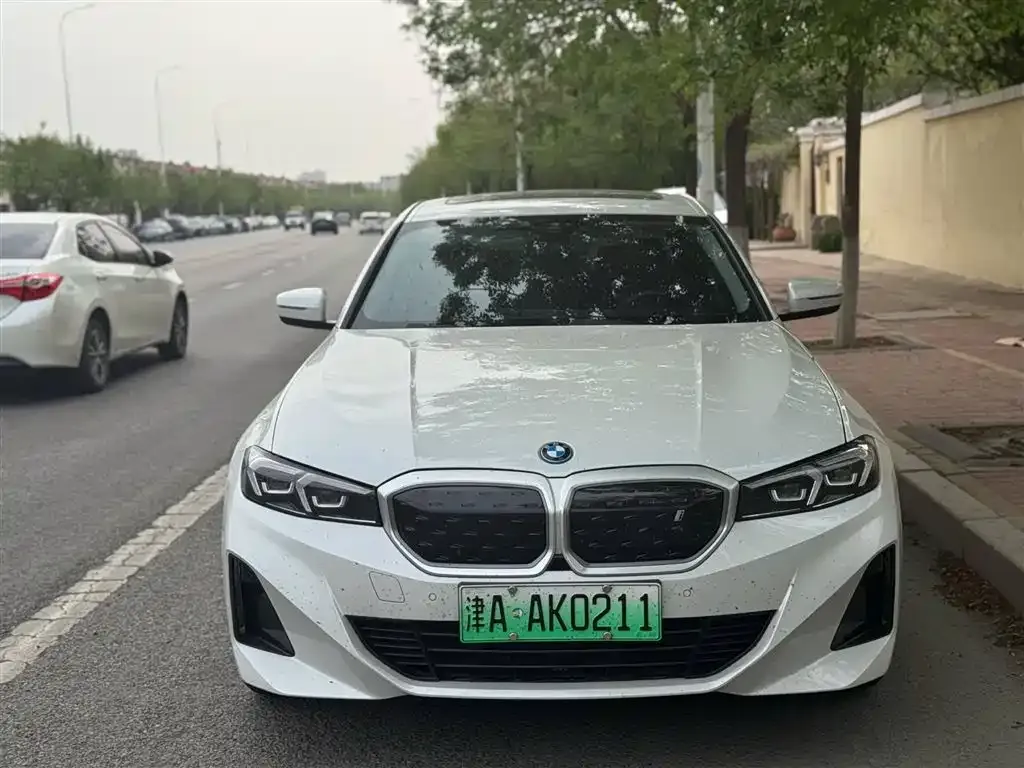 BMW i3 — фото 8