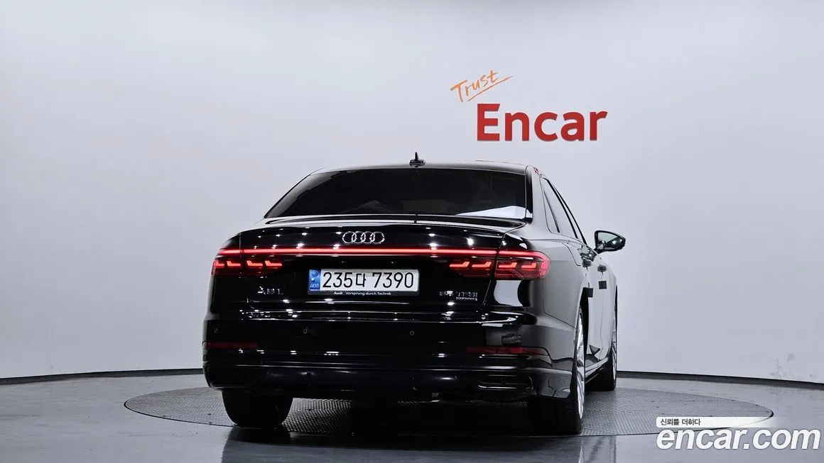 Audi A8 — фото 4