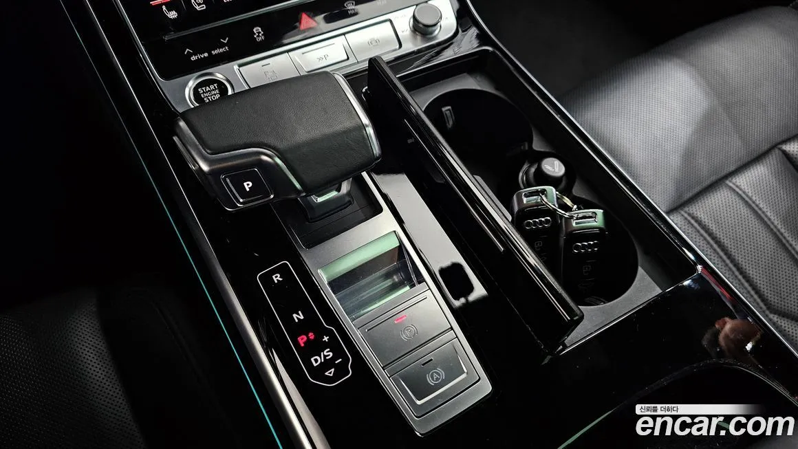Audi A8 — фото 6