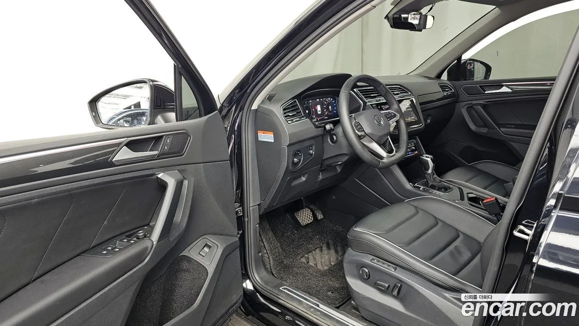 Volkswagen Tiguan — фото 9
