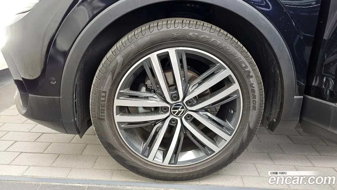 Volkswagen Tiguan — фото 6