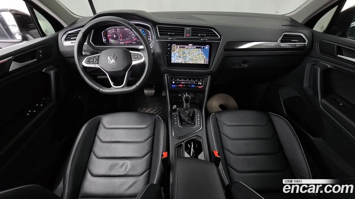 Volkswagen Tiguan — фото 8