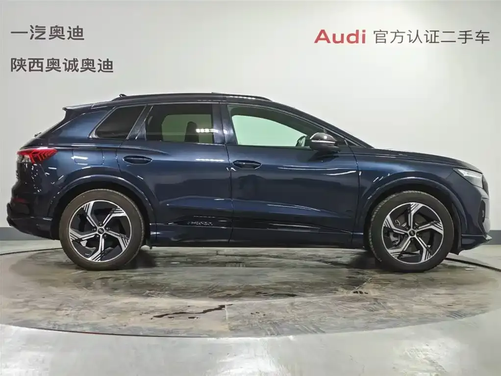 Audi Q4 e-tron — фото 8