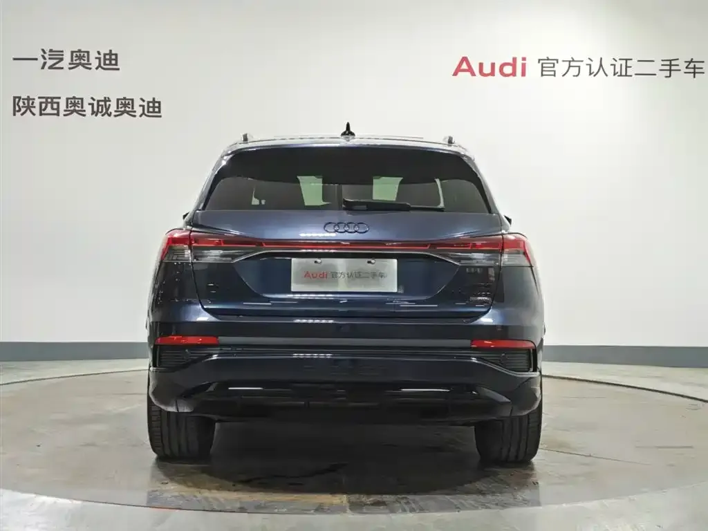 Audi Q4 e-tron — фото 4