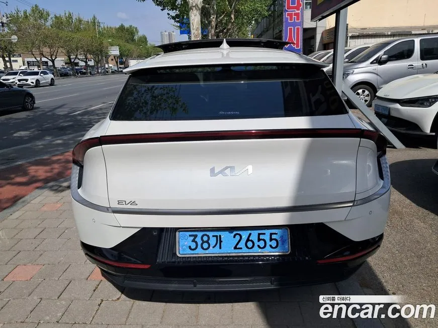 Kia EV6 — фото 6