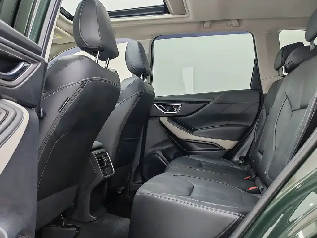 Subaru Forester — фото 9