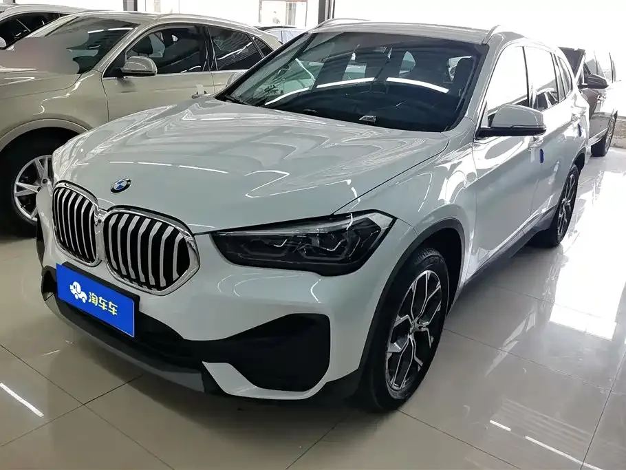 BMW X1 — фото 1