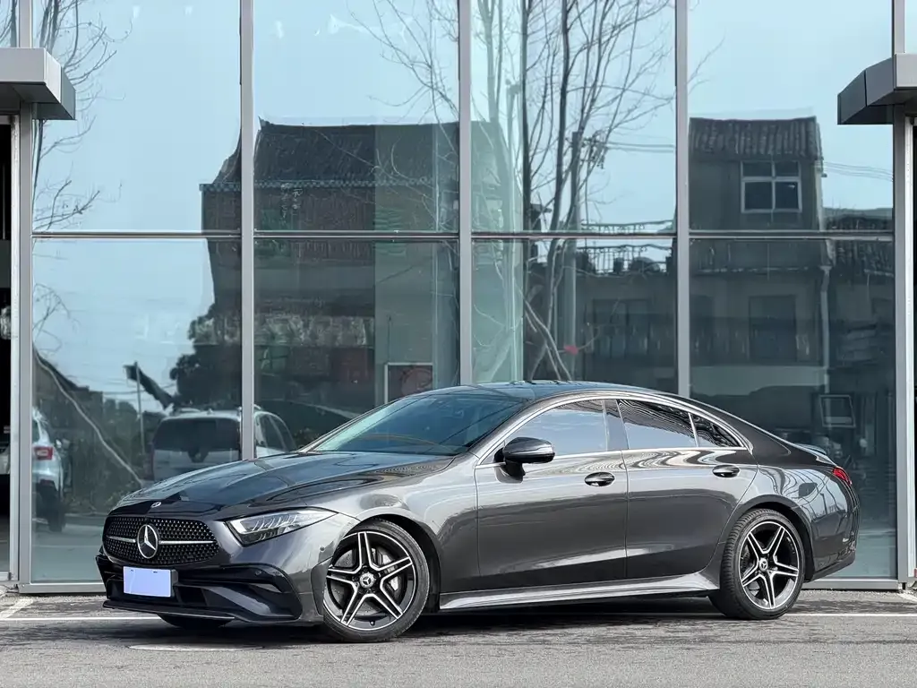 Mercedes-Benz CLS — фото 1