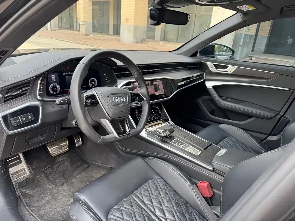 Audi A6L — фото 5