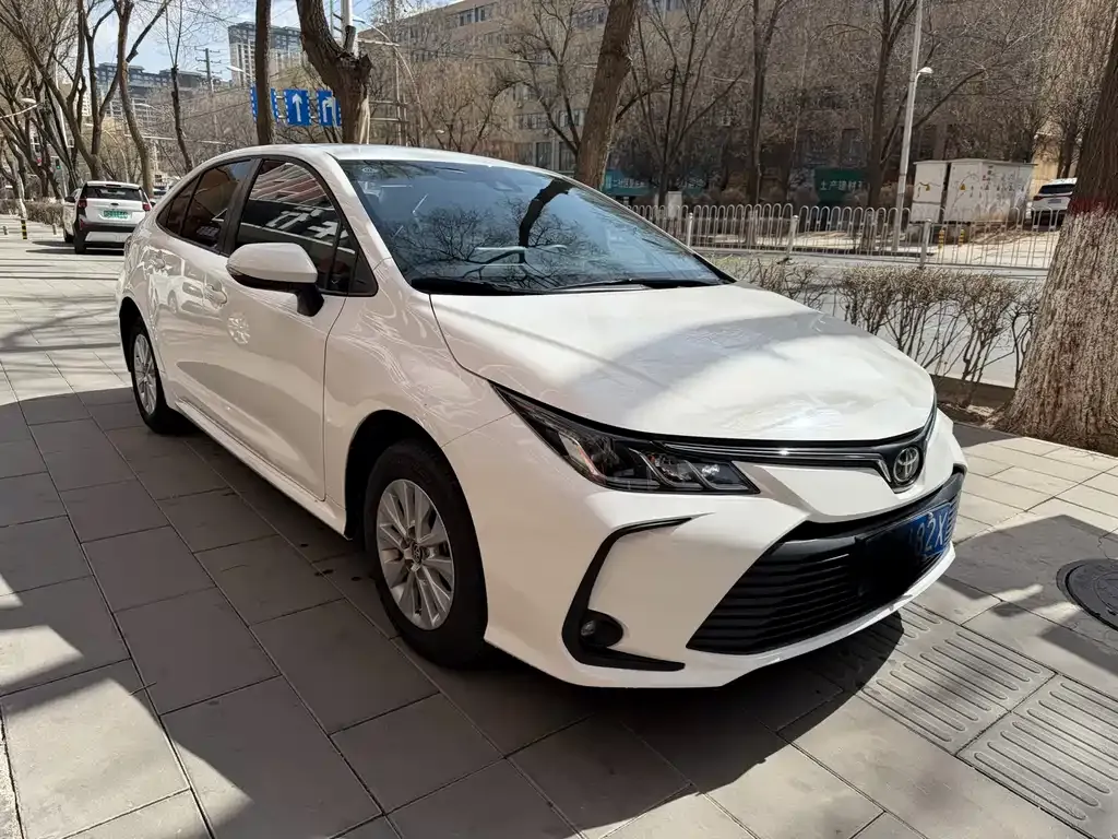 Toyota Corolla 2023 из CN, фото 10