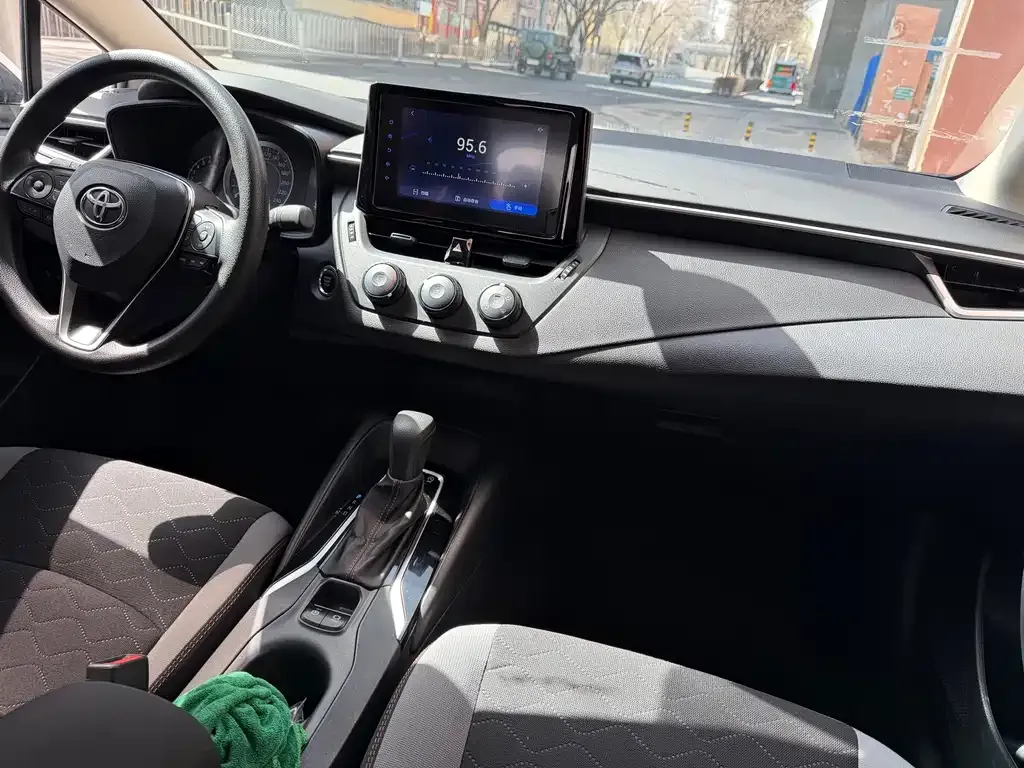 Toyota Corolla 2023 из CN, фото 8