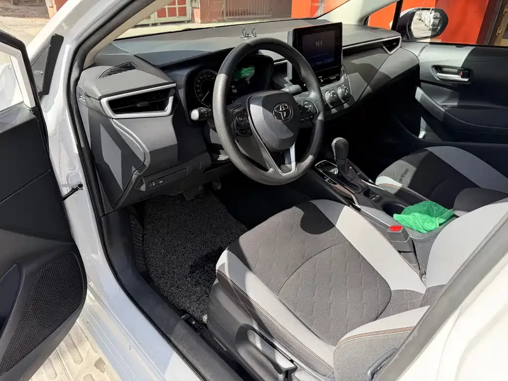 Toyota Corolla 2023 из CN, фото 6