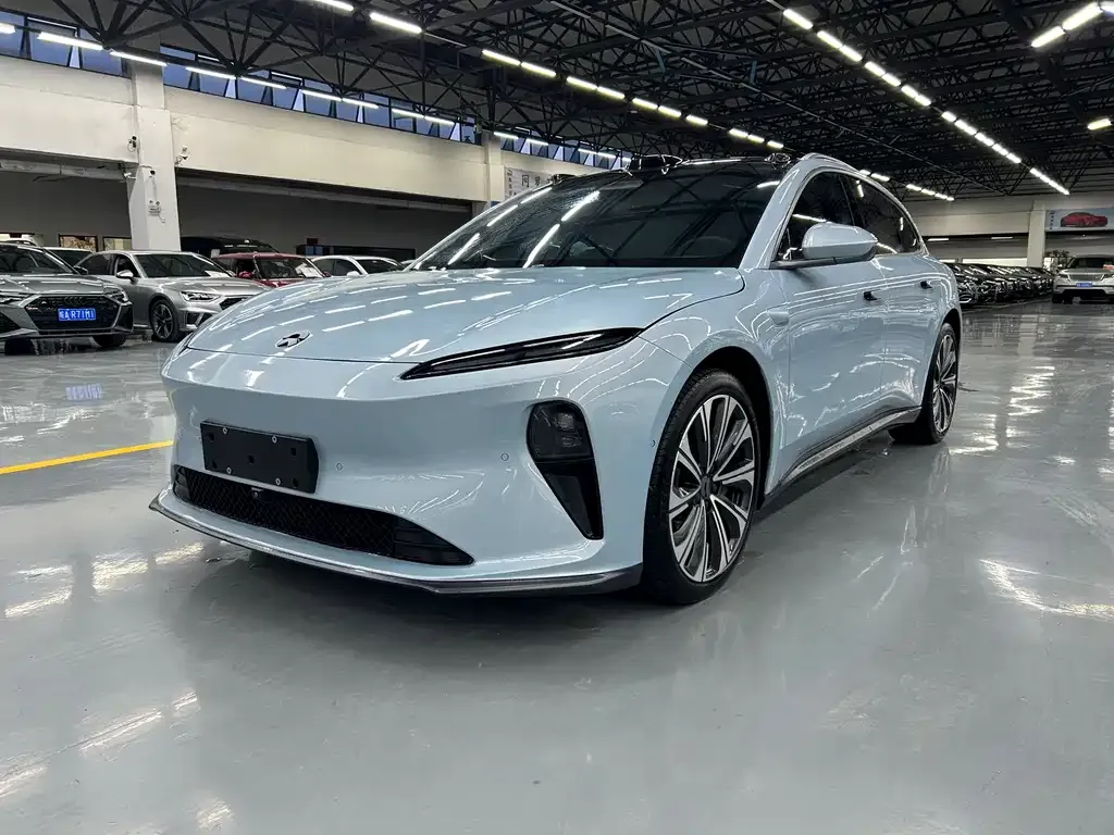 NIO ET5T