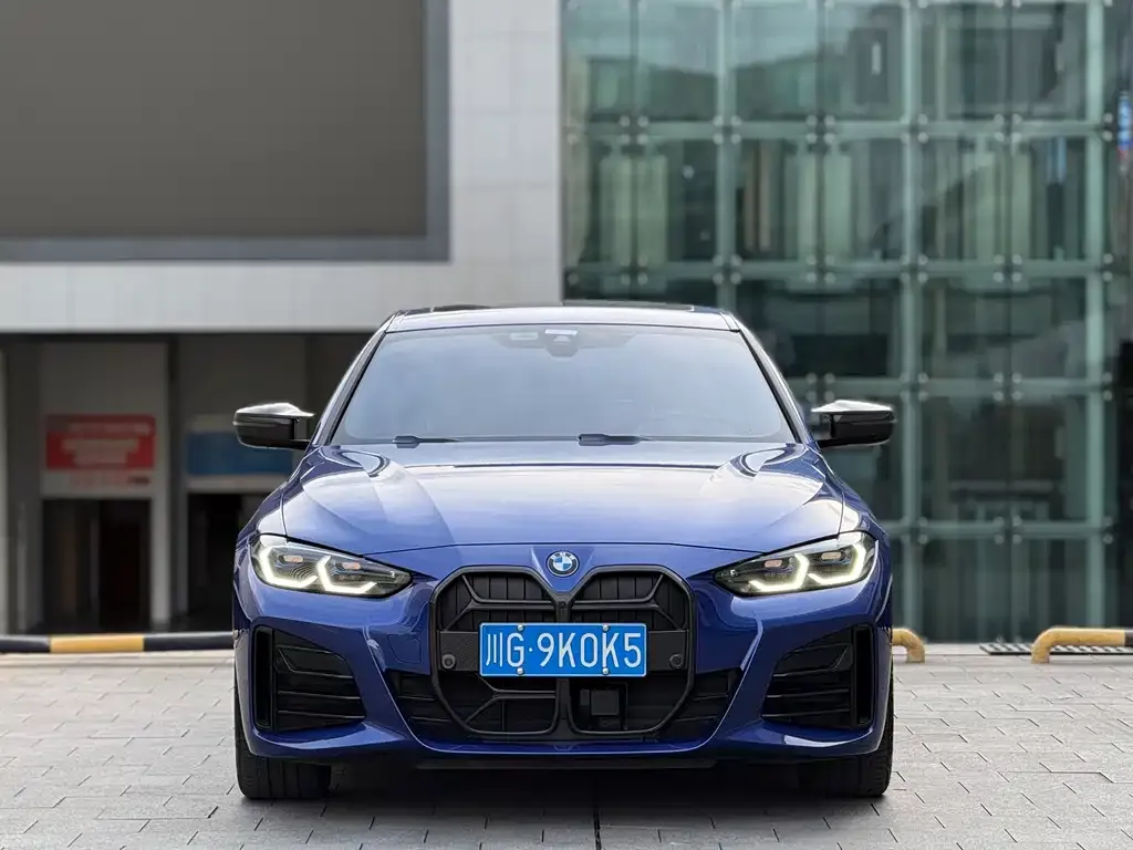BMW 4 Series 2023 из CN, фото 9