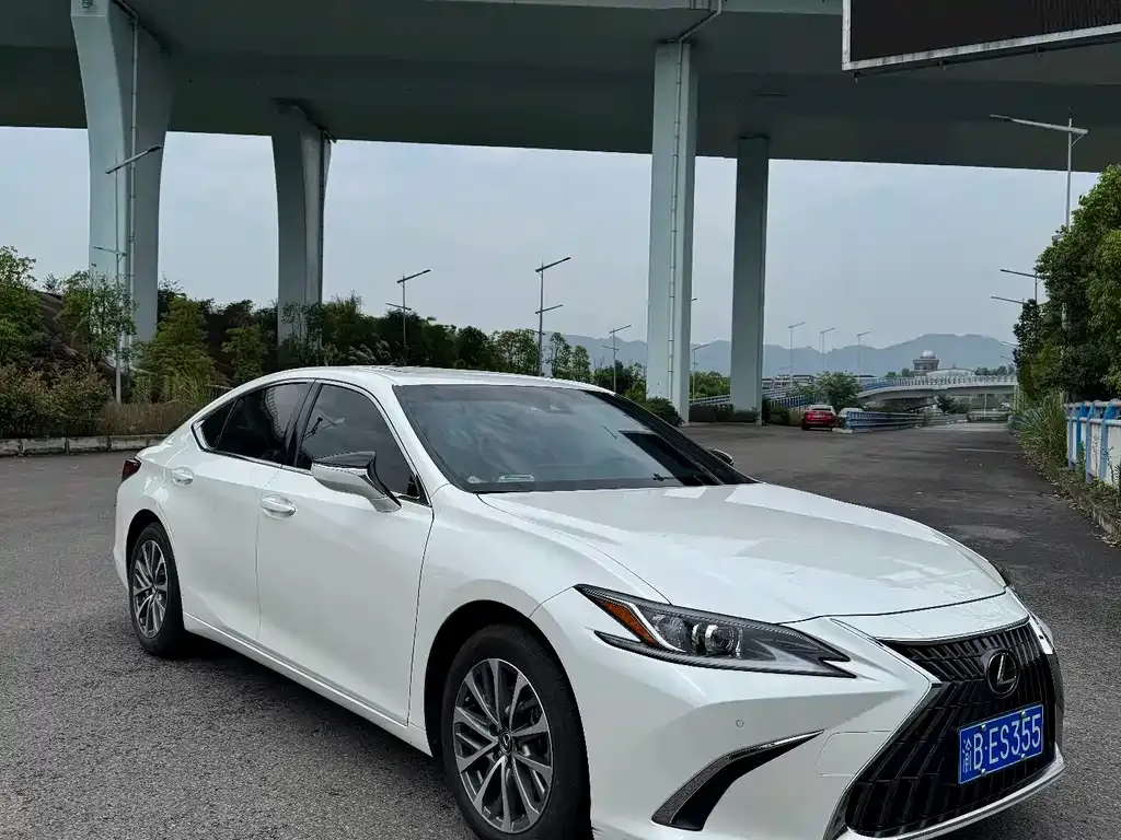 Lexus ES 2022 из CN, фото 7