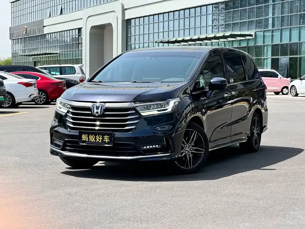 Honda Odyssey — фото 1