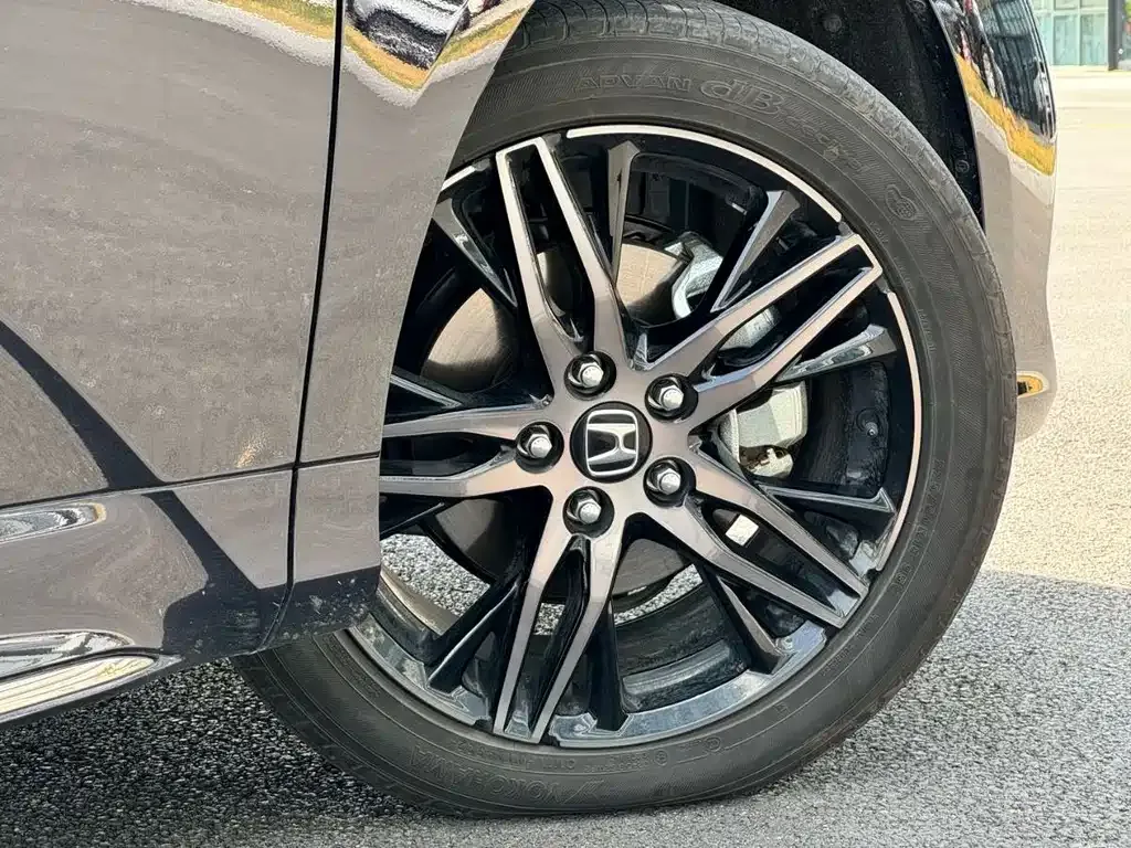 Honda Odyssey — фото 10