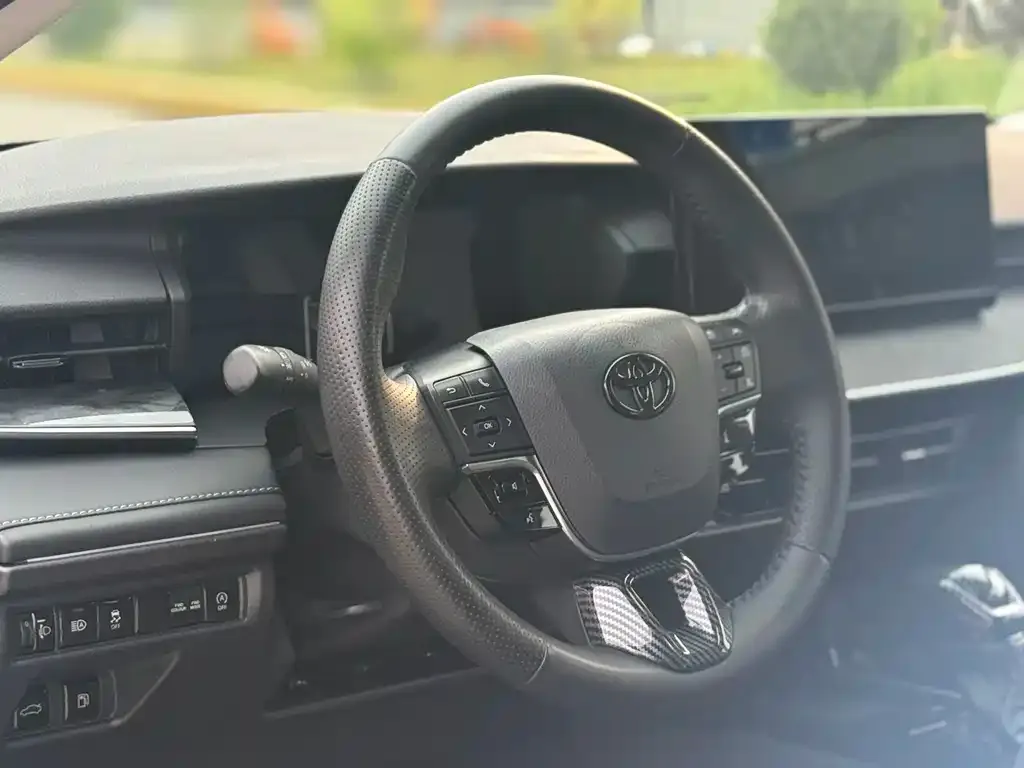 Toyota Camry 2024 из CN, фото 3