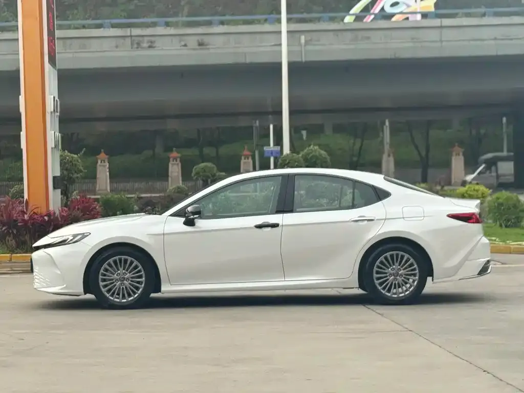 Toyota Camry 2024 из CN, фото 7