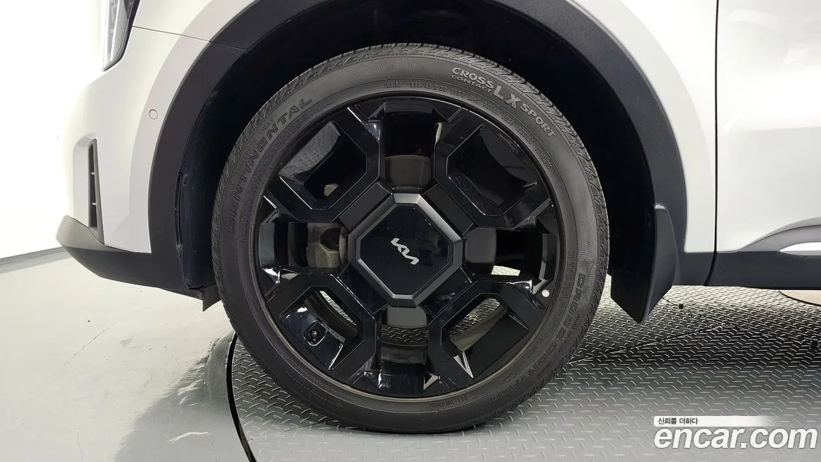 Kia Sorento — фото 7
