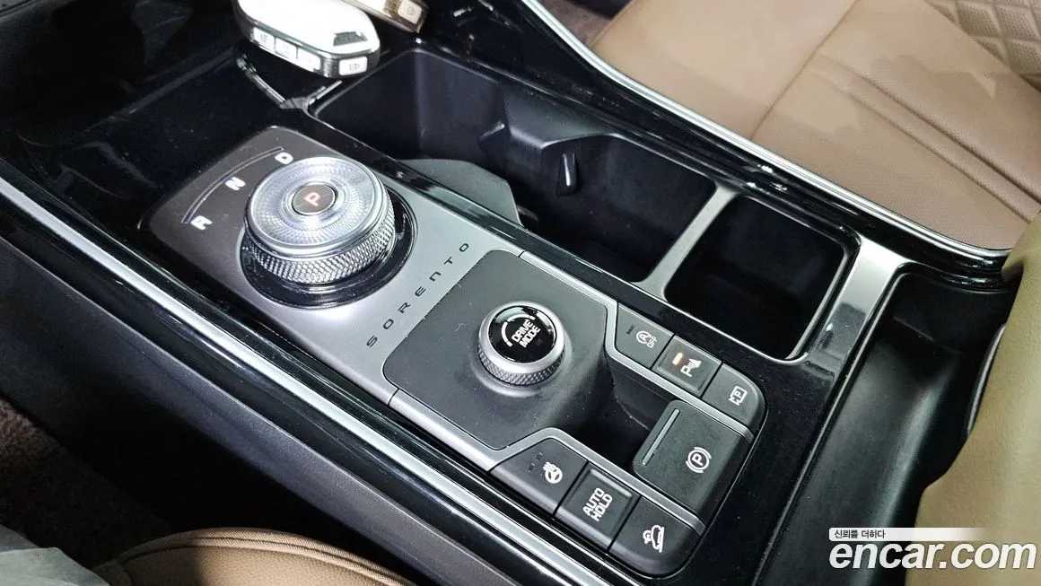 Kia Sorento — фото 10