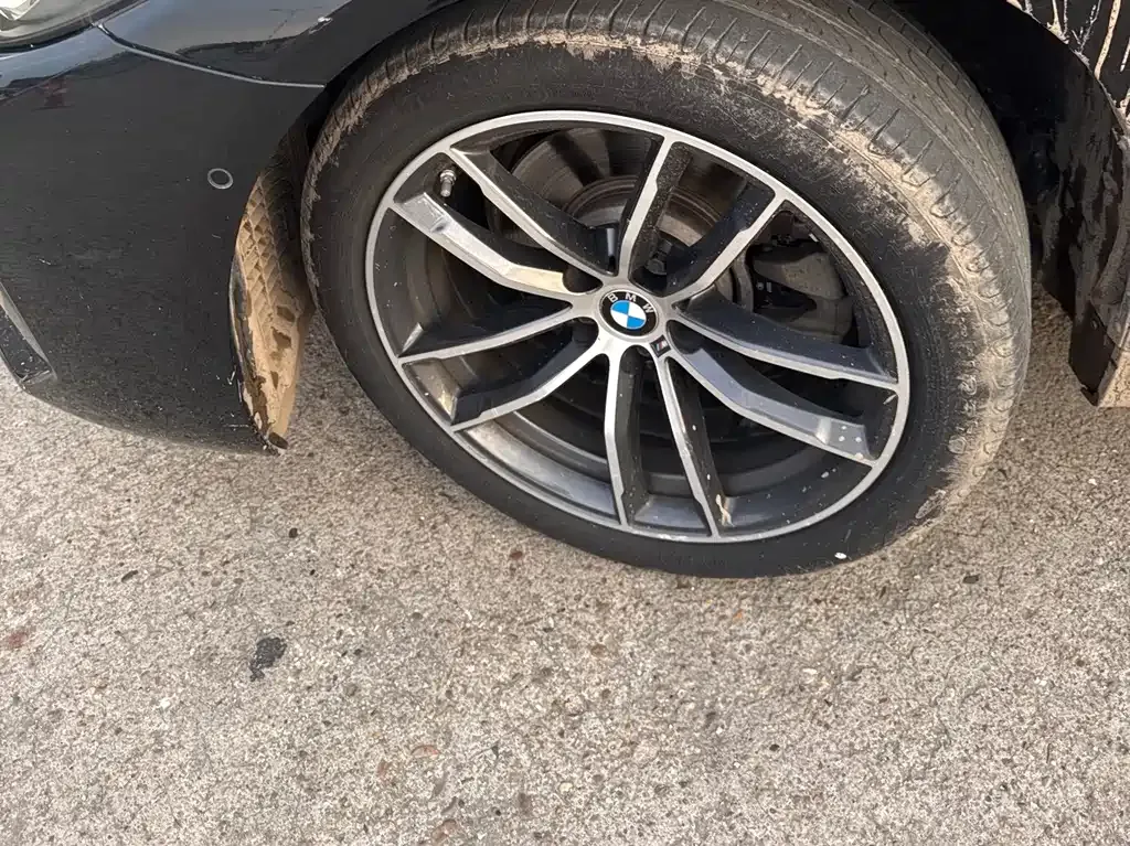 BMW 5 Series — фото 10