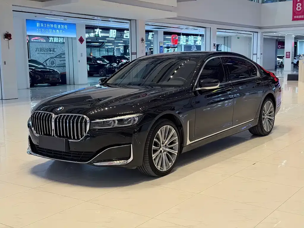 BMW 7 Series — фото 1