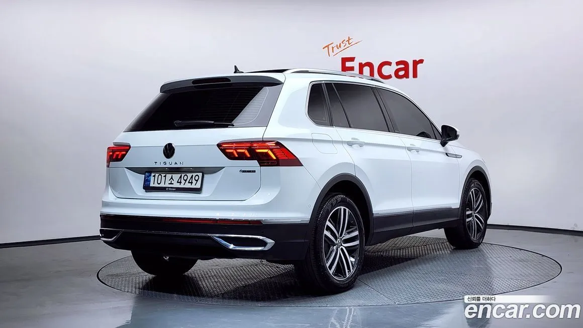 Volkswagen Tiguan — фото 7