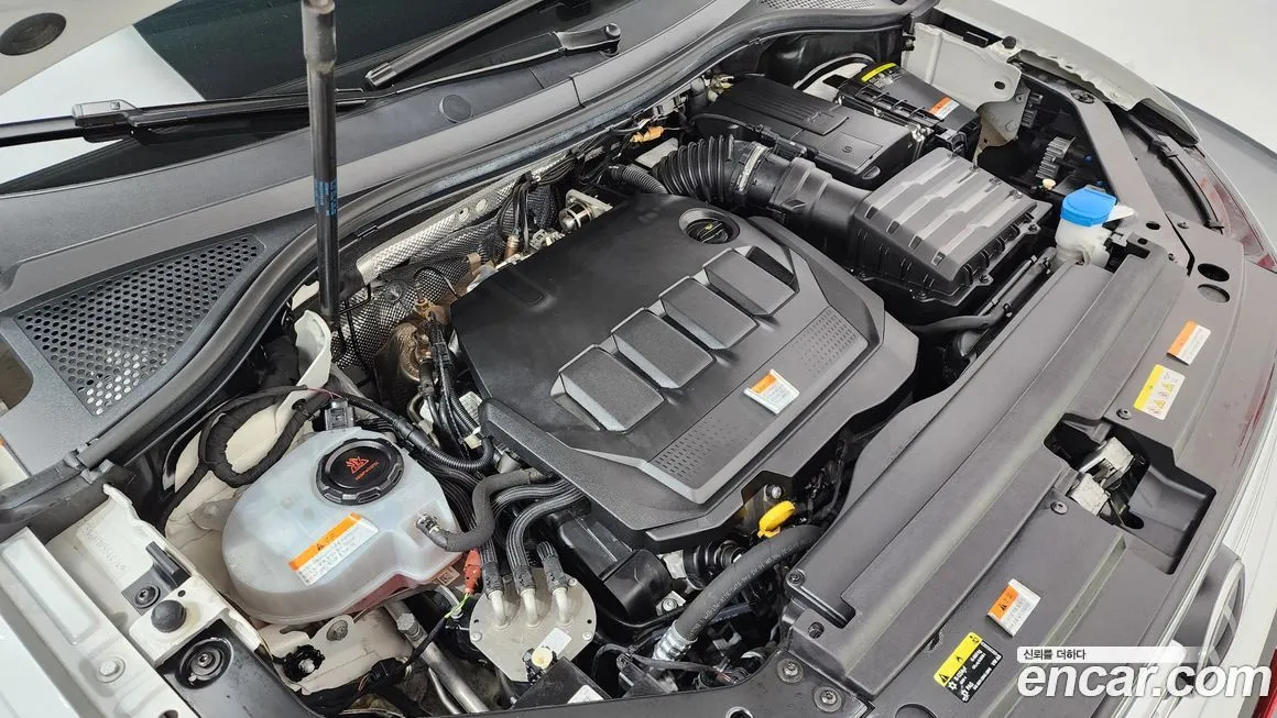 Volkswagen Tiguan — фото 10