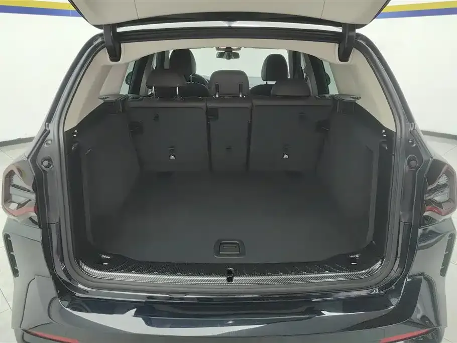 BMW iX3 2024 из CN, фото 5