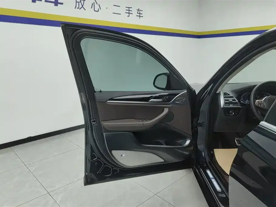 BMW iX3 2024 из CN, фото 8
