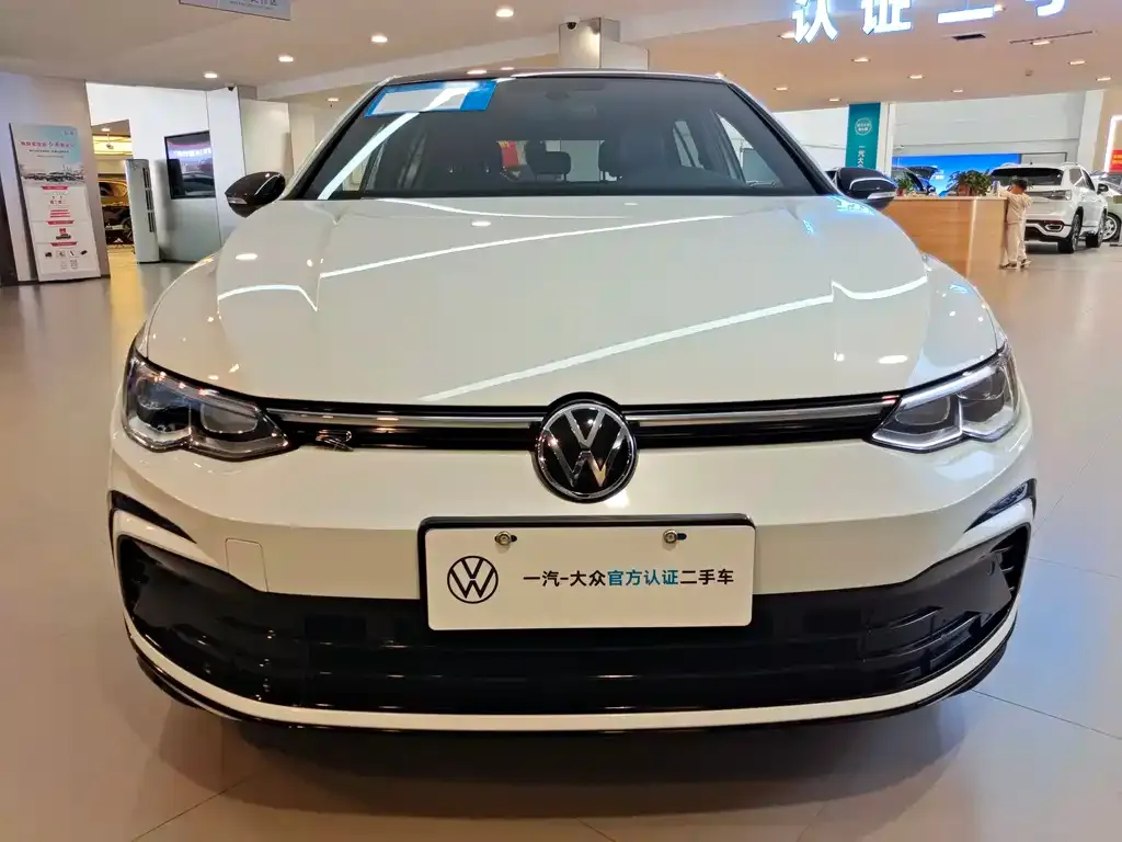 Volkswagen Golf 2024 из CN, фото 7