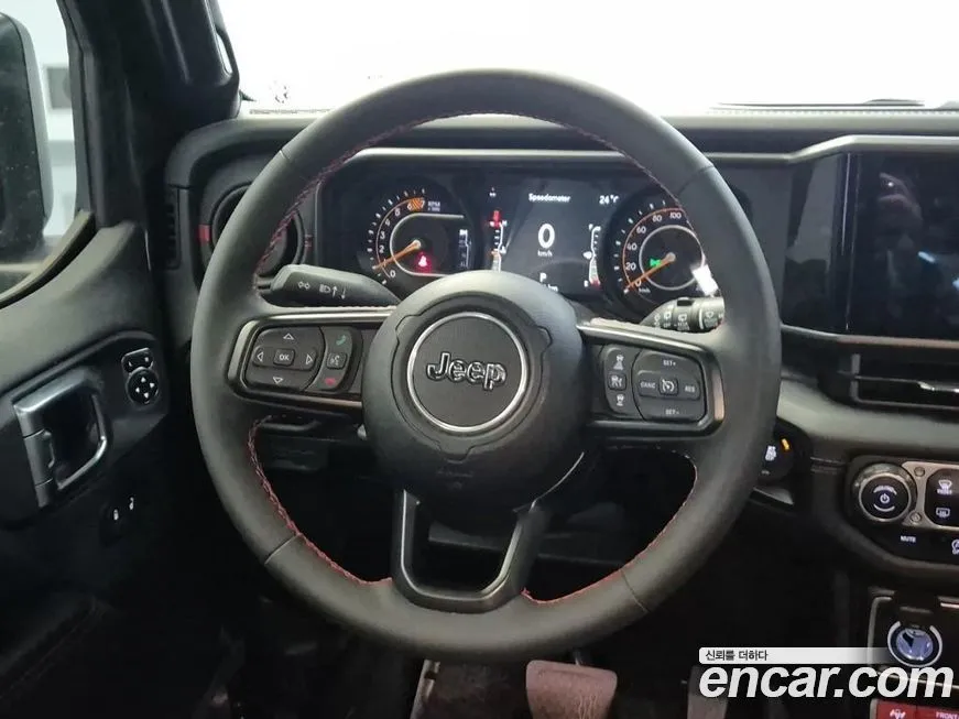 Jeep Wrangler 2024 из KR, фото 5