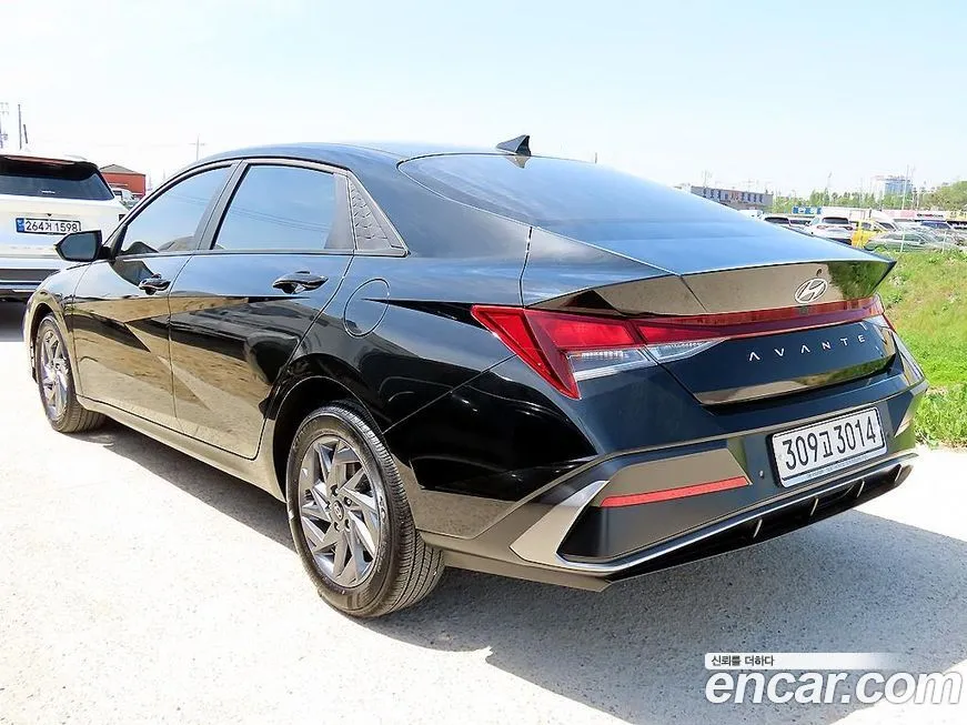 Hyundai AVANTE — фото 8