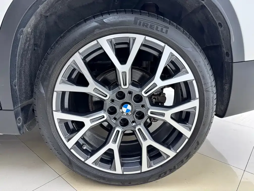 BMW X1 — фото 5