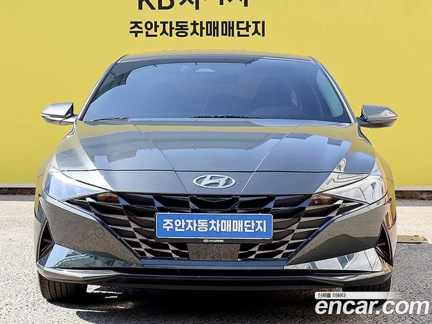 Hyundai AVANTE — фото 1