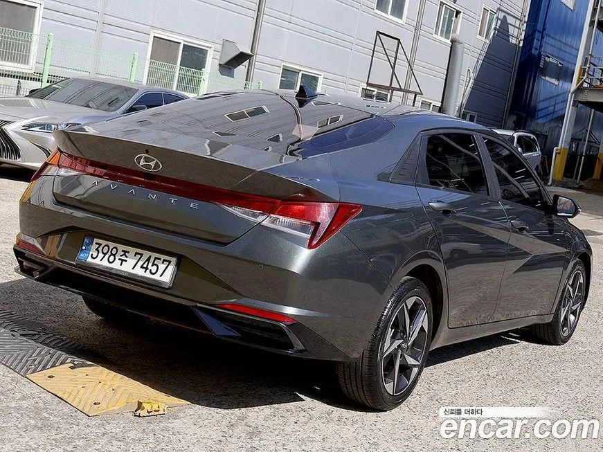 Hyundai AVANTE — фото 5