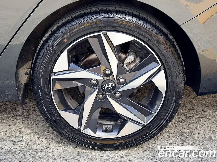 Hyundai AVANTE — фото 8