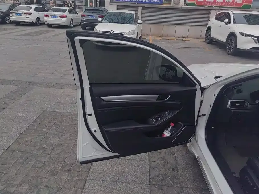Honda Accord — фото 5