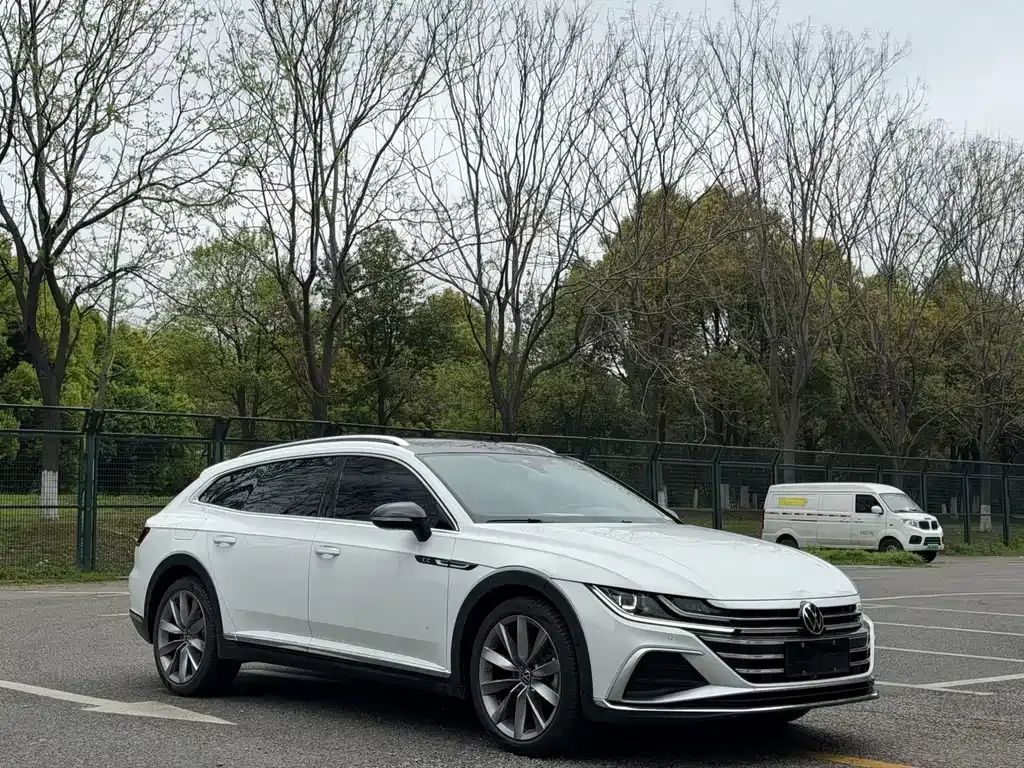 Volkswagen CC 2023 из CN, фото 9