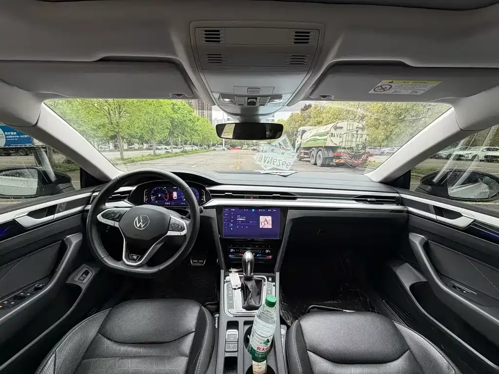Volkswagen CC 2023 из CN, фото 5
