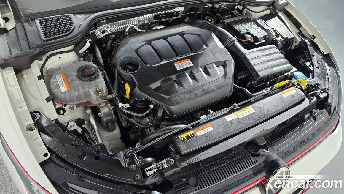 Volkswagen Golf 2024 из KR, фото 4