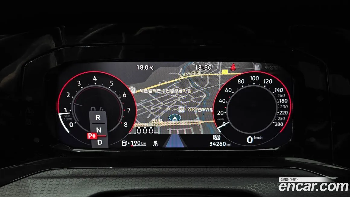 Volkswagen Golf 2024 из KR, фото 10