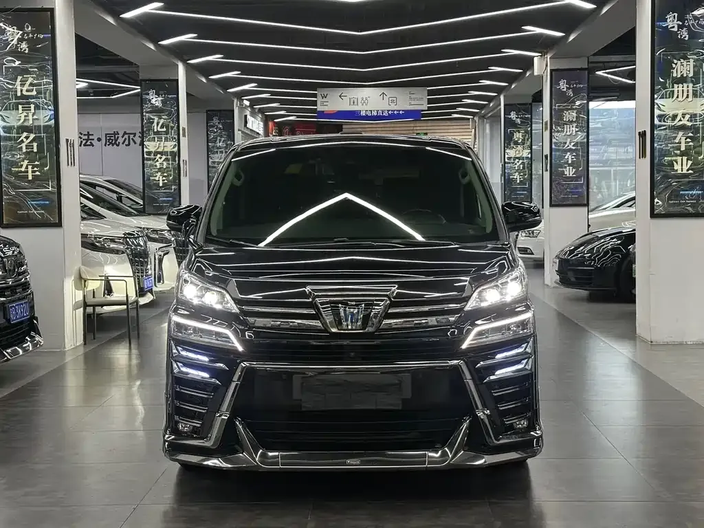 Toyota Vellfire — фото 4