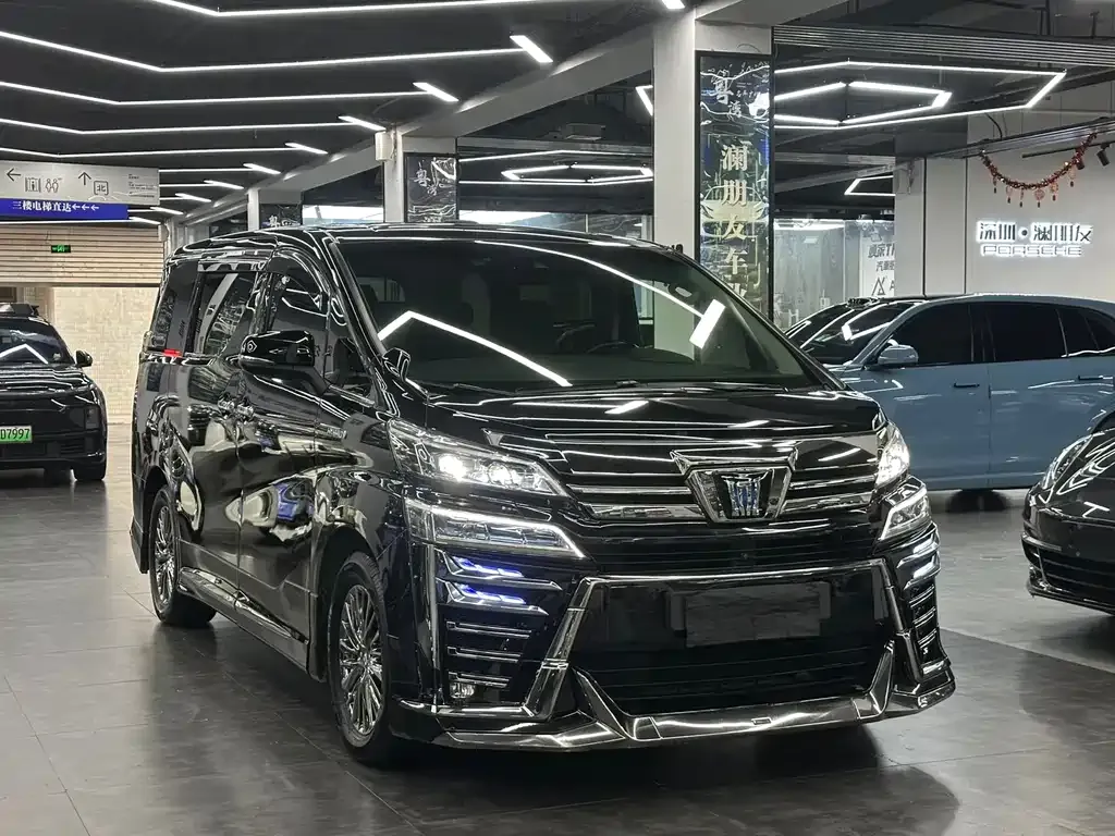 Toyota Vellfire — фото 8