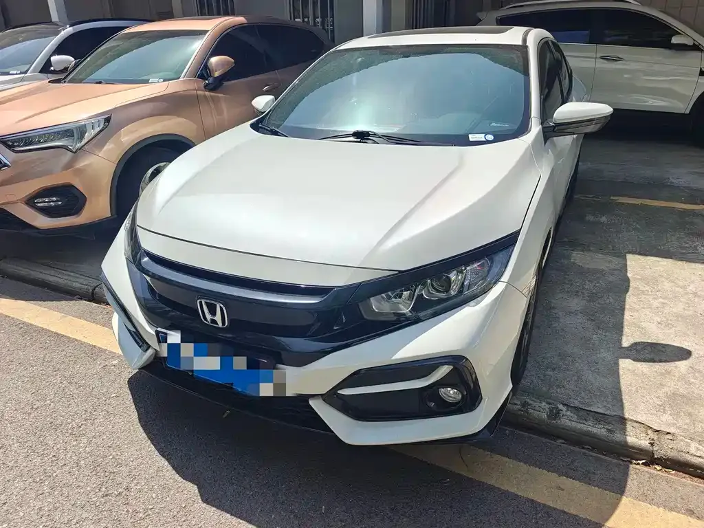Honda Civic — фото 1