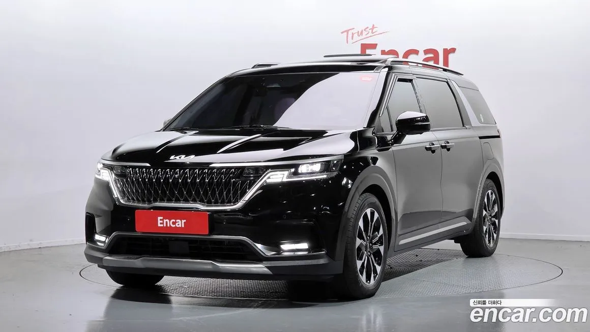 Kia Carnival — фото 1