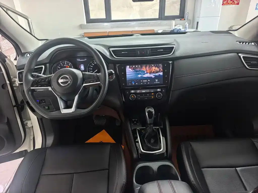 Nissan Qashqai — фото 10