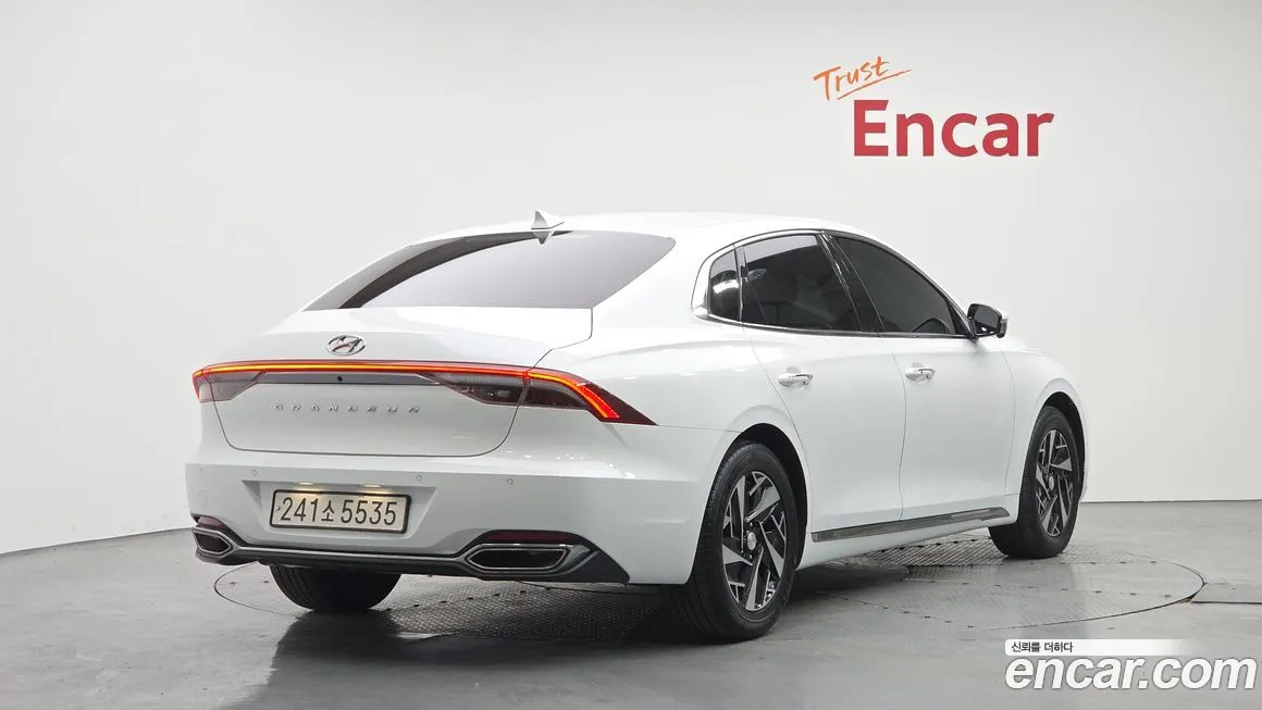 Hyundai Grandeur 2022 из KR, фото 2