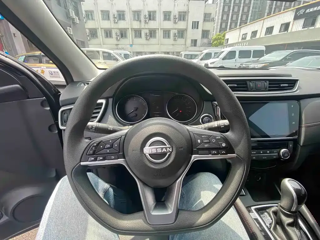 Nissan Qashqai — фото 6